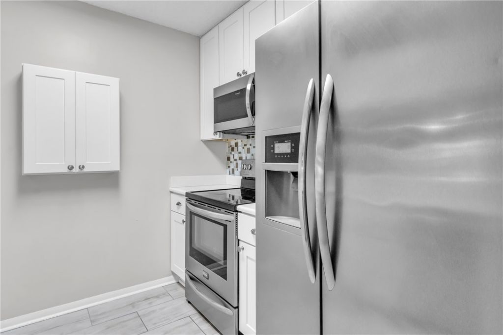 21 Plantation Drive, Unit 205, Vero Beach, FL 32966 Photo