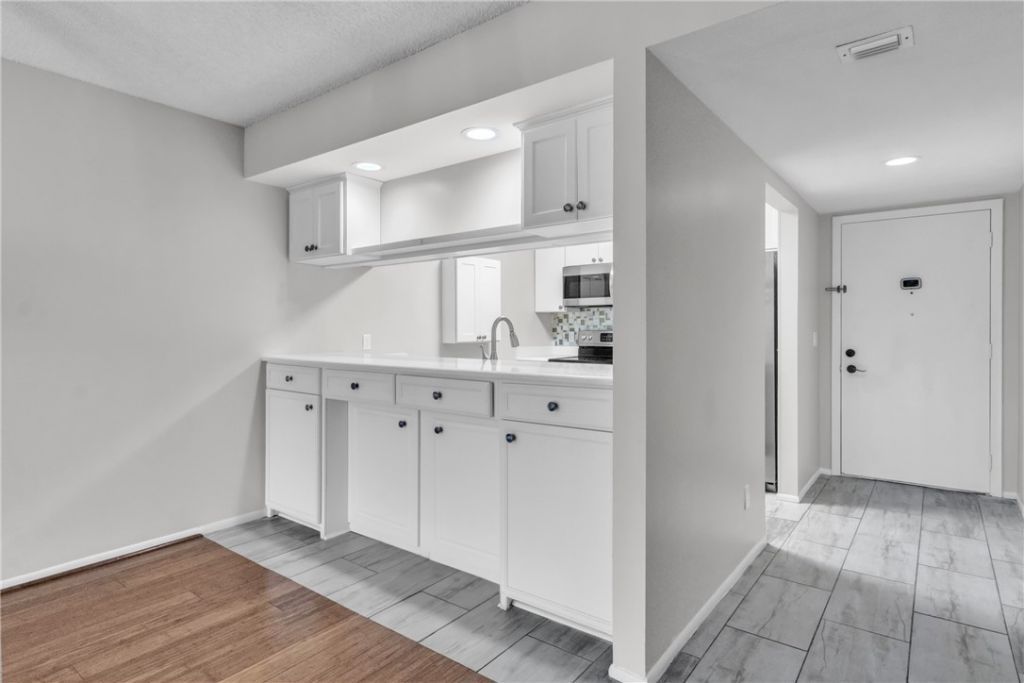 21 Plantation Drive, Unit 205, Vero Beach, FL 32966 Photo