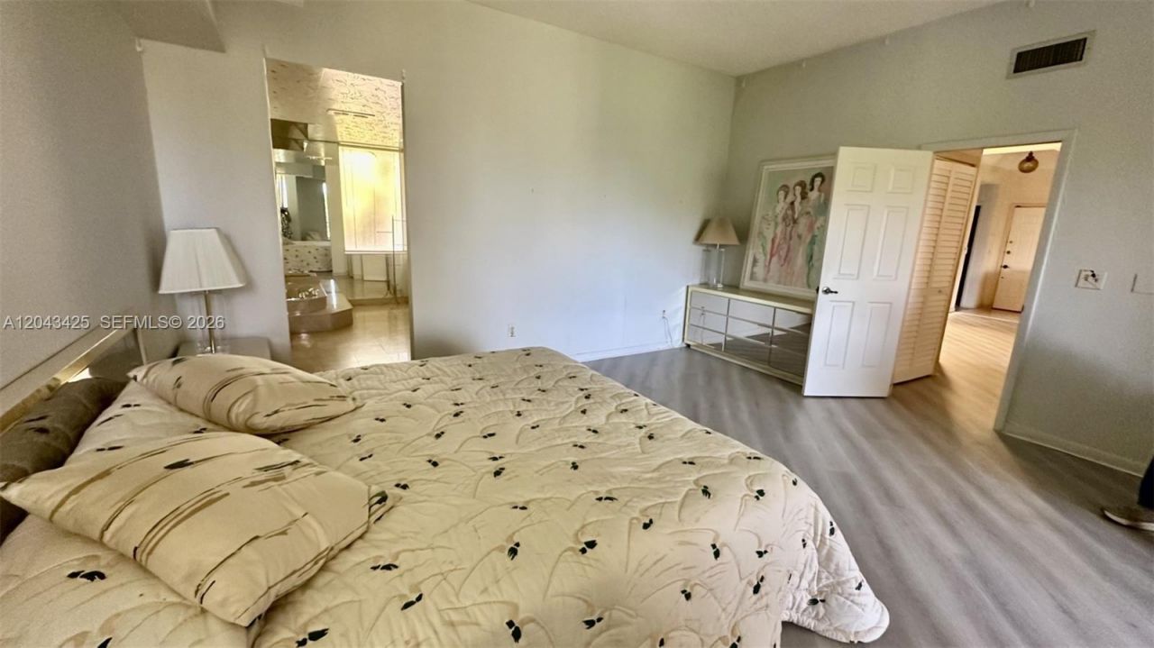 7472 La Paz Blvd , Unit 301, Boca Raton, FL 33433 Photo