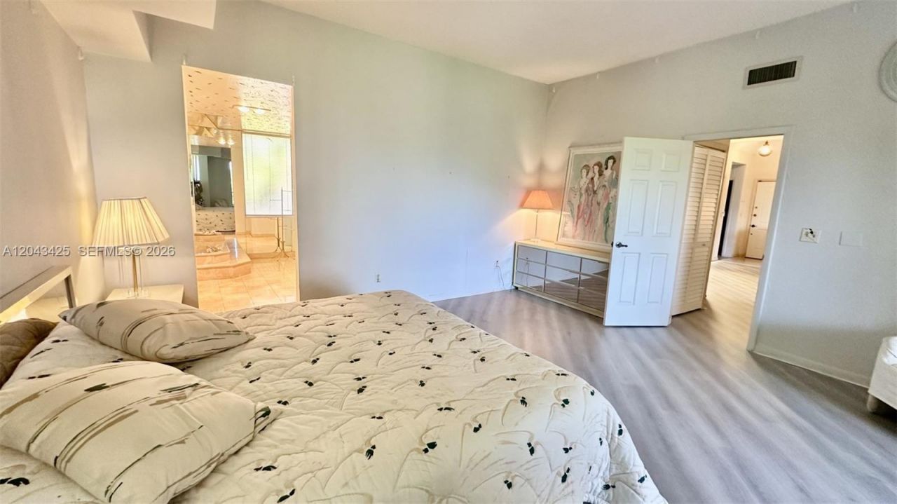 7472 La Paz Blvd , Unit 301, Boca Raton, FL 33433 Photo