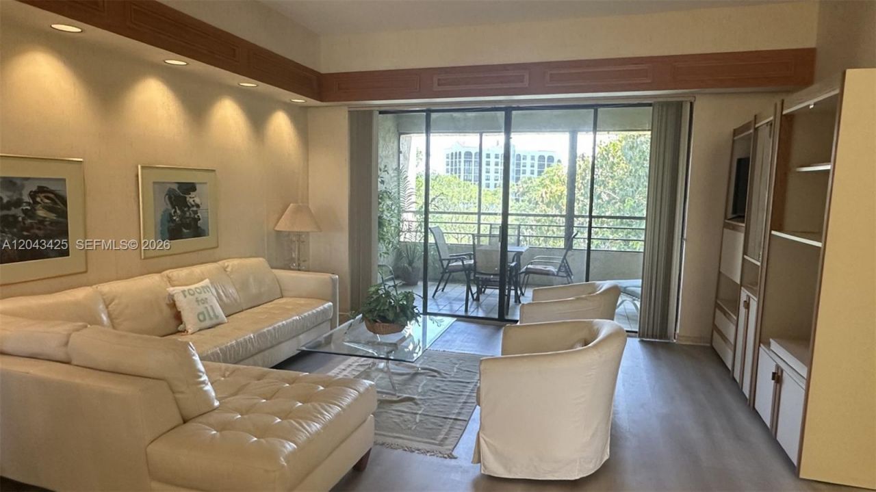 7472 La Paz Blvd , Unit 301, Boca Raton, FL 33433 Photo