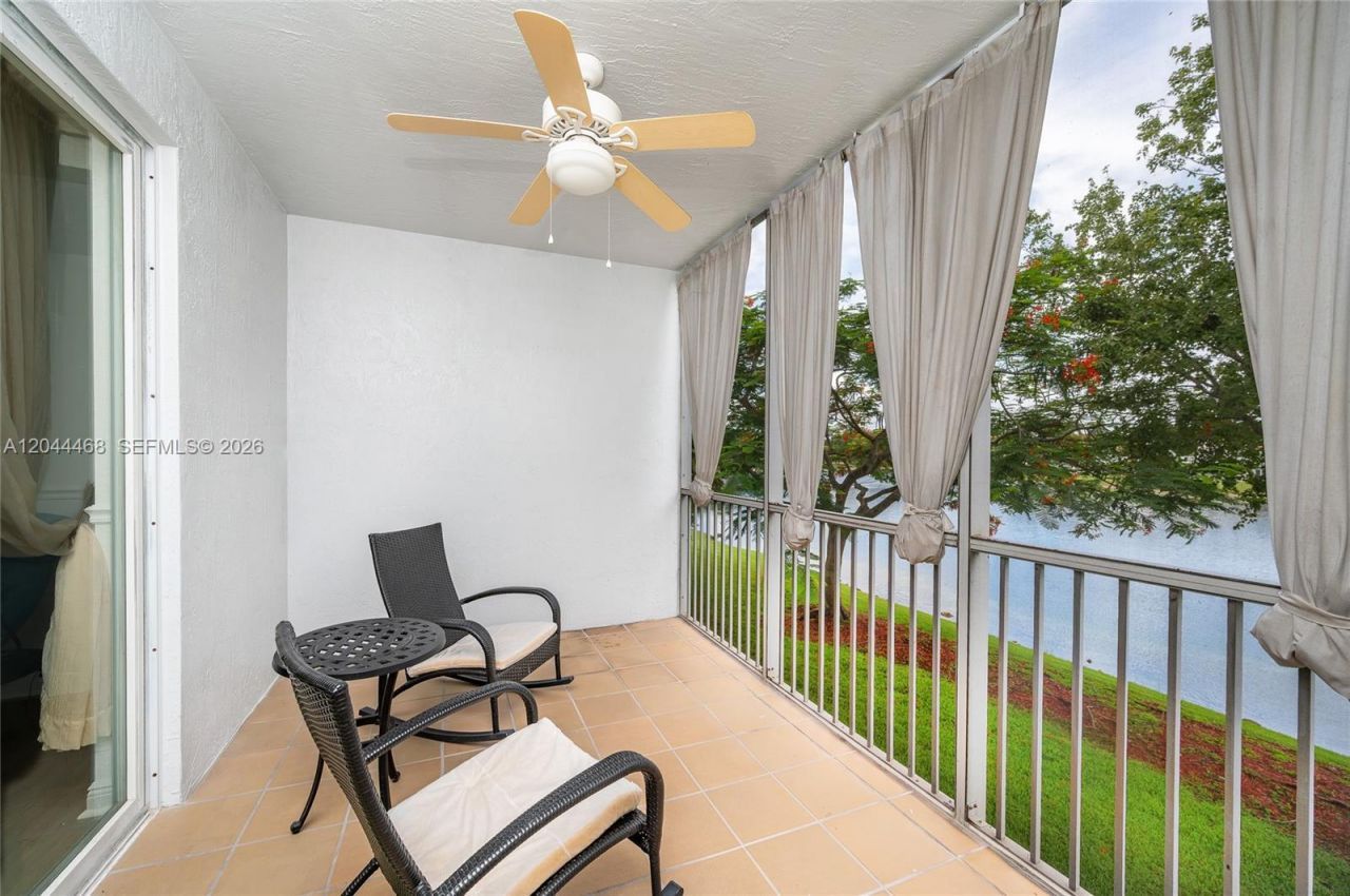 10700 NW 66th St , Unit 204, Doral, FL 33178 Photo