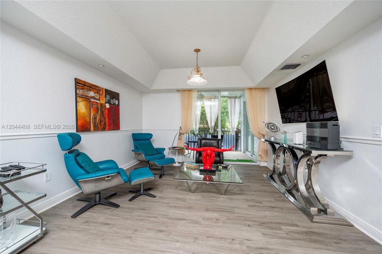10700 NW 66th St , Unit 204, Doral, FL 33178 Photo