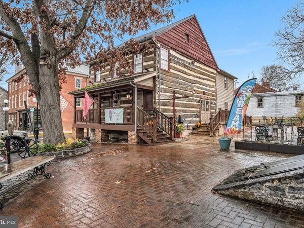 3 S MAIN STREET , MERCERSBURG, PA 17236