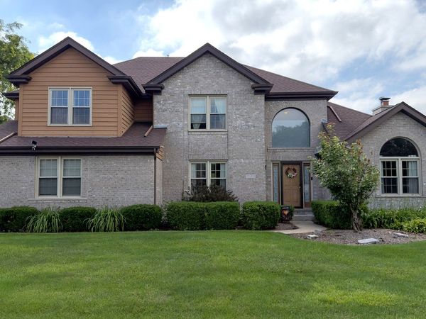 21203 Old North Church Road, Frankfort, IL 60423