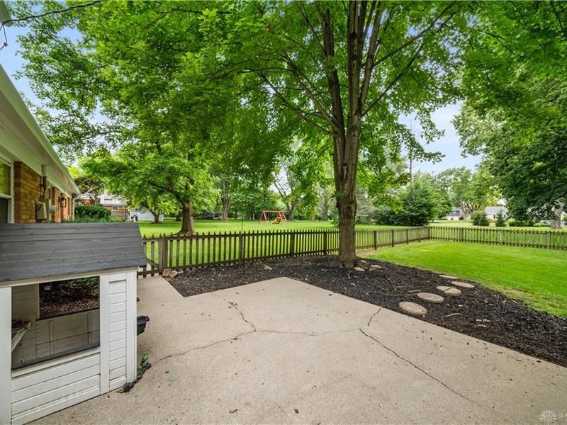 2196 Merrimont Drive, Troy, OH 45373 Photo 29