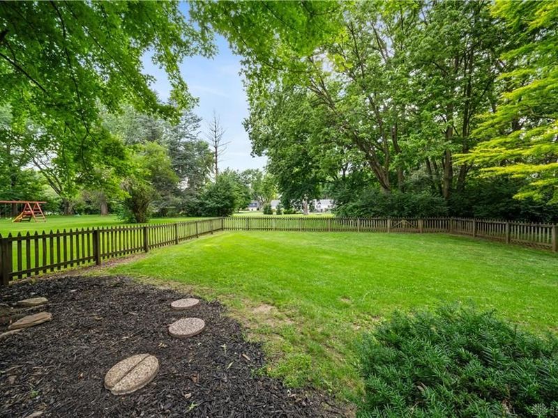 2196 Merrimont Drive, Troy, OH 45373 Photo 31