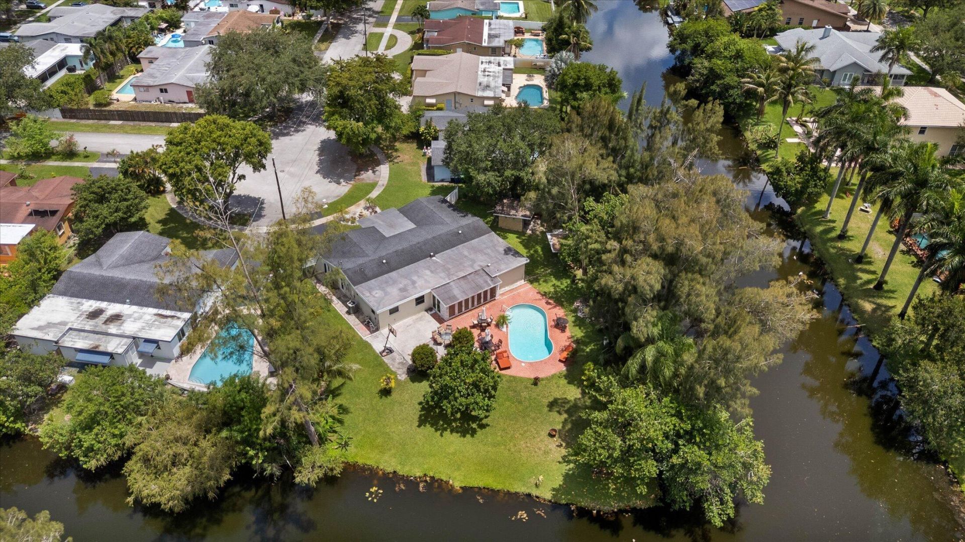 8951 SW 51st Place, Cooper City, FL 33328 Photo