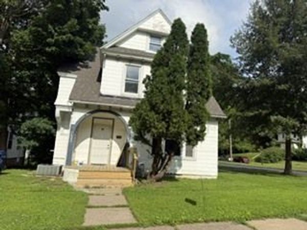 1603 Arlington Avenue , Davenport, IA 52803
