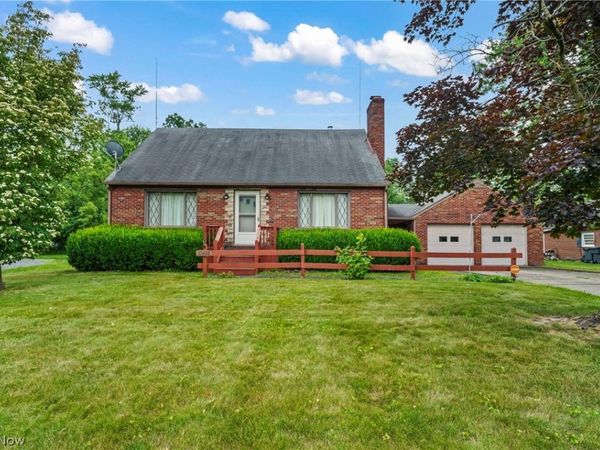 1861 Lexington Avenue NW, Warren, OH 44485