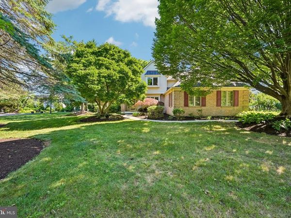 4403 NEWTON CIRCLE , EMMAUS, PA 18049