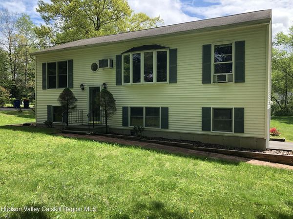 420 Sepasco Center Street, Rhinebeck, NY 12572