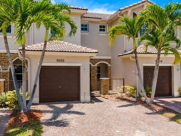 9315 SW 221st St , Cutler Bay, FL 33190