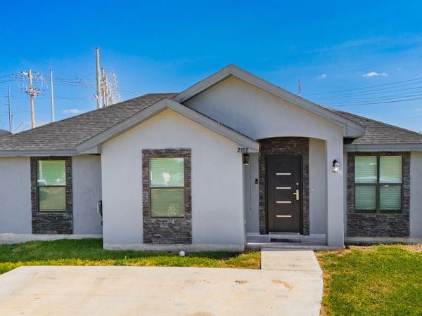 2388 Oak Breeze Circle, Eagle Pass, TX 78852