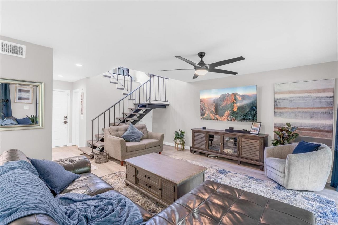 7537 Fenwick Cove Lane, Orlando, FL 32819 Photo