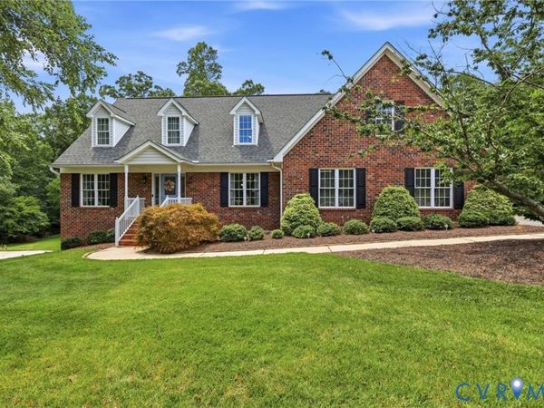4320 Stebbins Street, Chester, VA 23831
