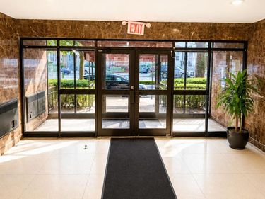 131-11 kew gardens Road , Unit 4H, Richmond Hill, NY 11418
