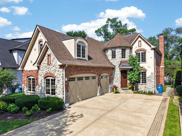 239 N Highland Avenue , Elmhurst, IL 60126
