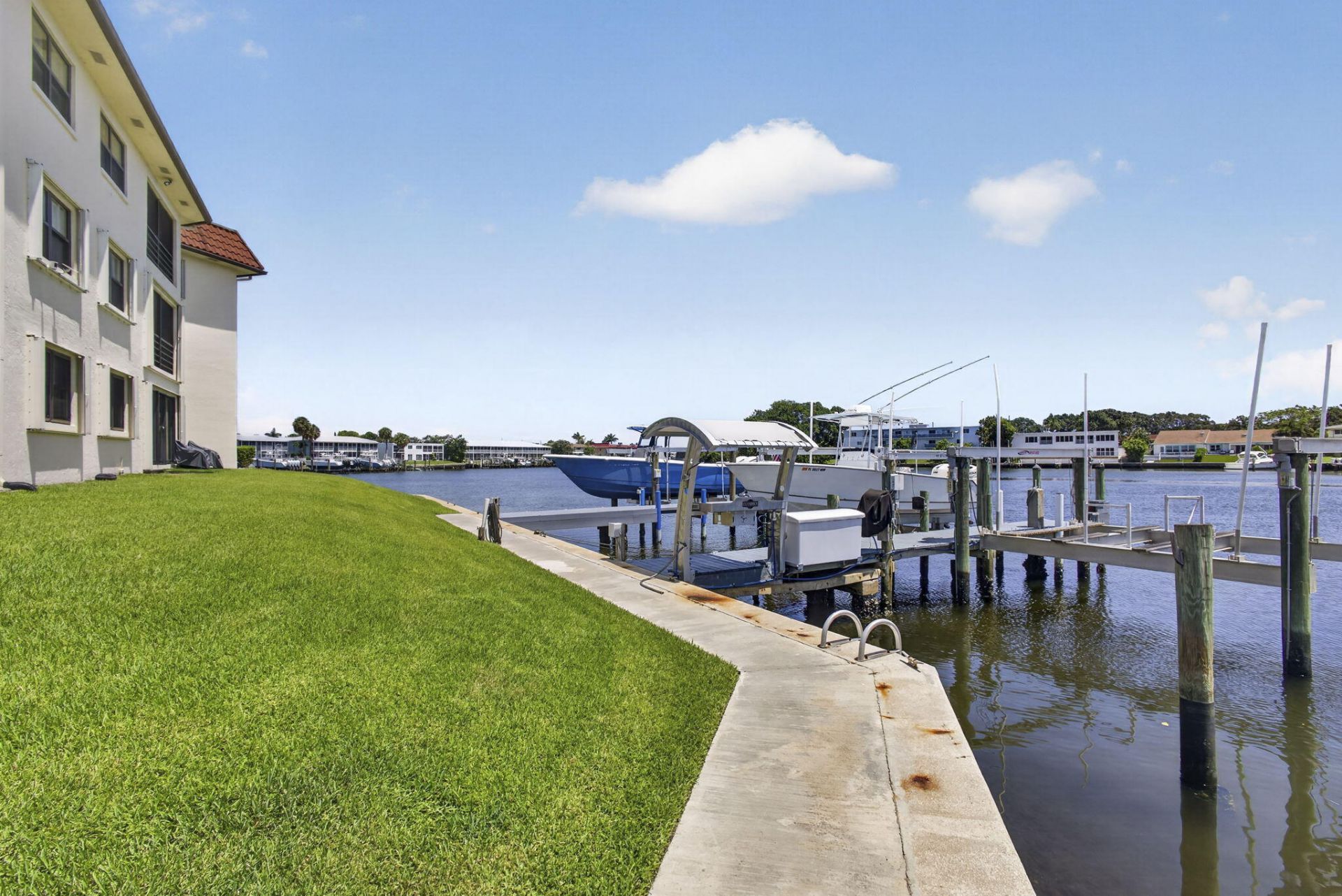 313 Lake Circle, Unit 316, North Palm Beach, FL 33408 Photo