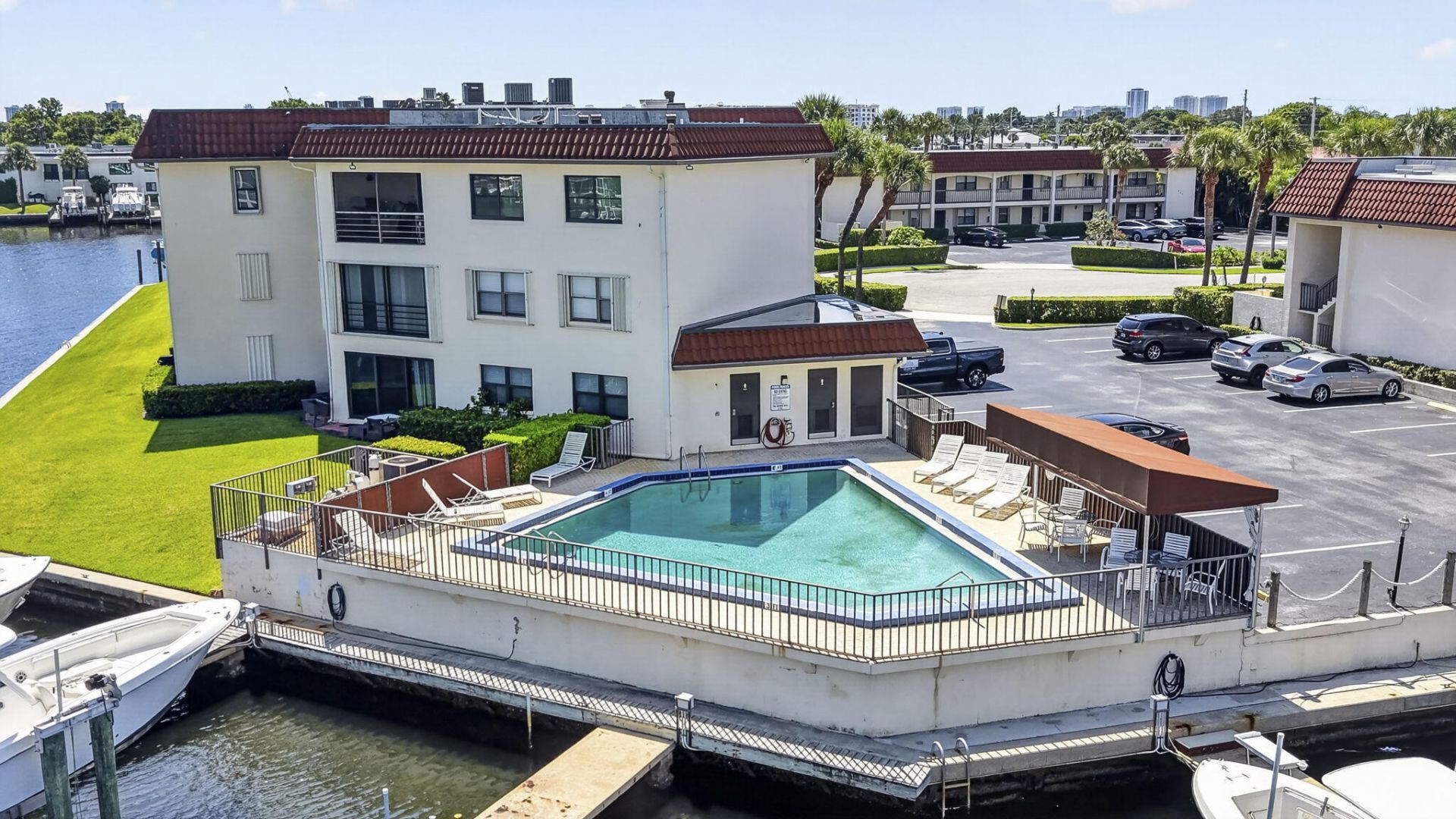 313 Lake Circle, Unit 316, North Palm Beach, FL 33408 Photo