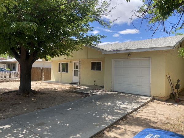 1129 Pine Court SE, Los Lunas, NM 87031