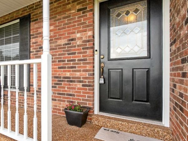 110 Needham Ln, Burns, TN 37029