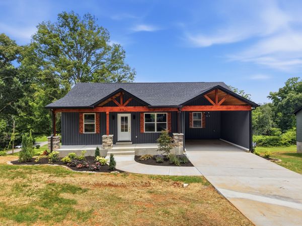 216 Twin Oaks Rd , McMinnville, TN 37110