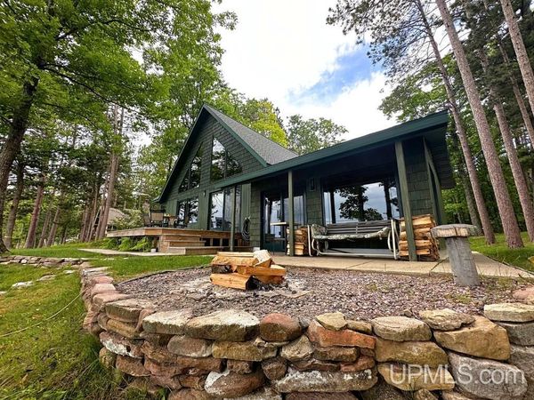 312 Kawbawgam Road, Marquette, MI 48855