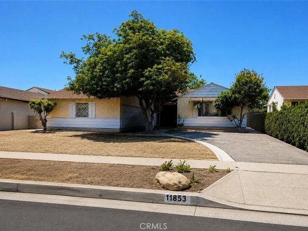 11853 Fellows, San Fernando, CA 91340
