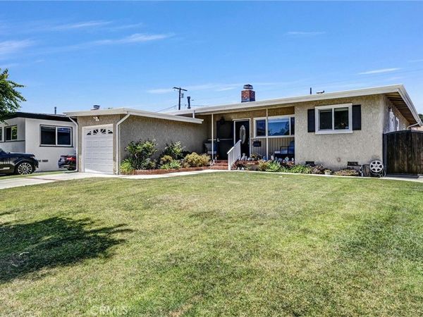 6141 E Huntdale Street E, Long Beach, CA 90808