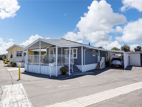 20806 Gridley Road, Unit 48A, Lakewood, CA 90715