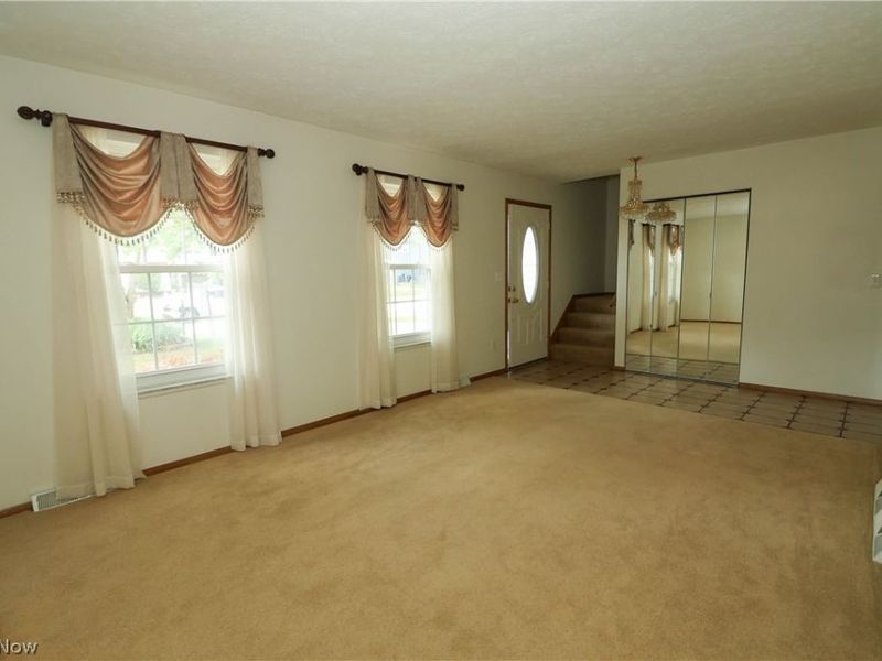 537 Howells Court, Eastlake, OH 44095 Photo 3