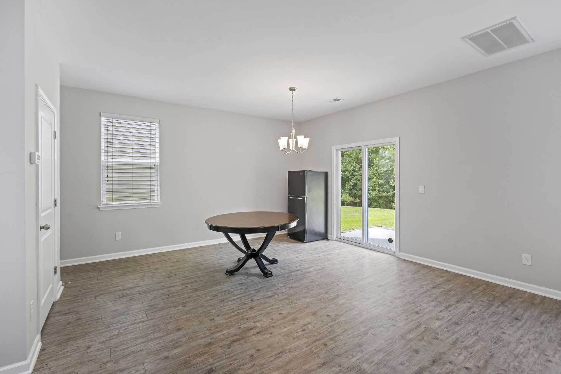 9798 Seed Street Photo 12