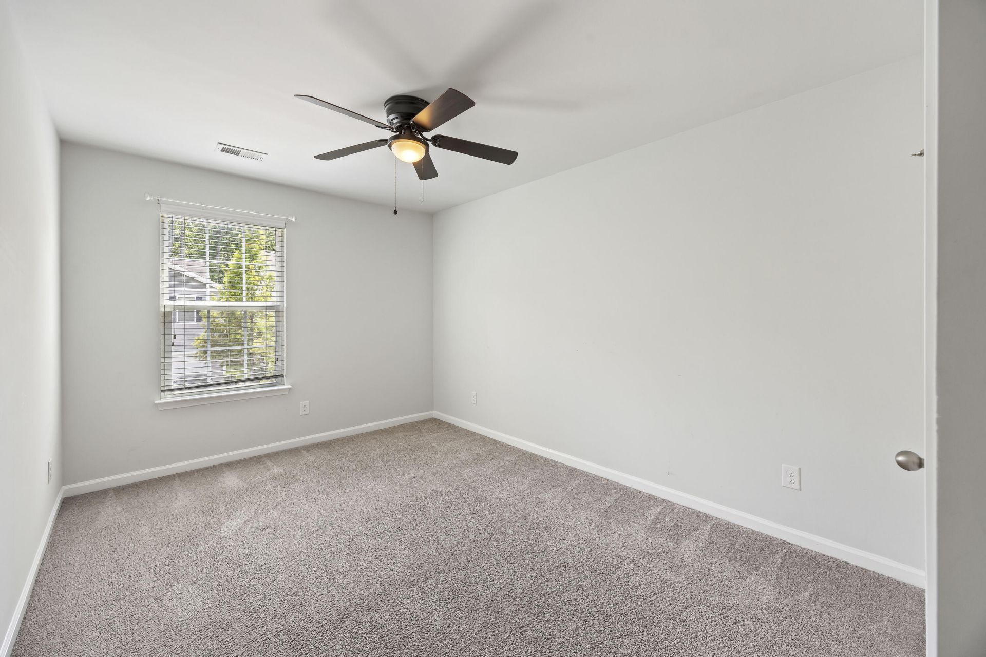 9798 Seed Street Photo 21