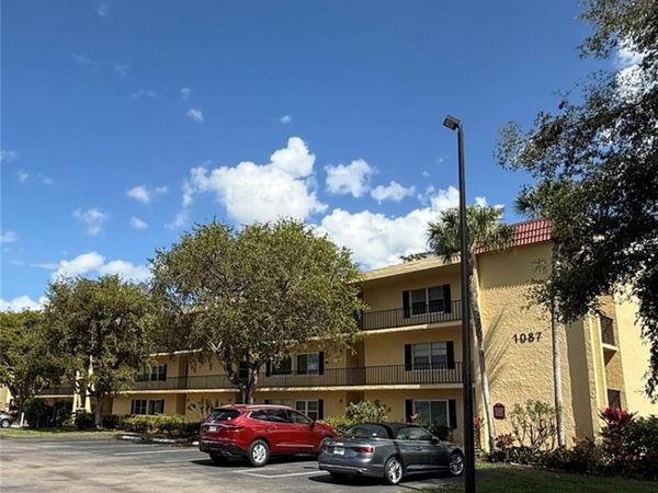 1087 Forest Lakes DR , Unit 306, NAPLES, FL 34105