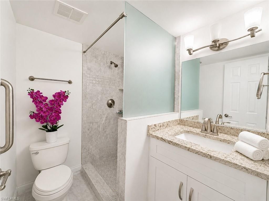 1087 Forest Lakes Dr, Unit 306, Naples, FL 34105 Photo