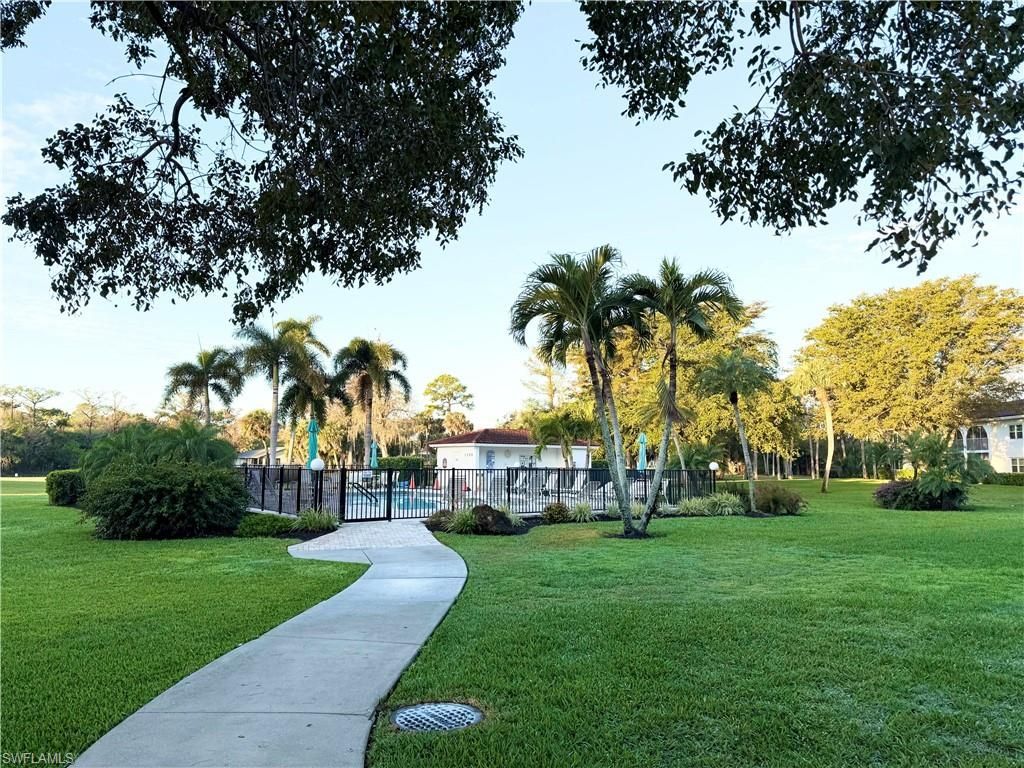1087 Forest Lakes Dr, Unit 306, Naples, FL 34105 Photo