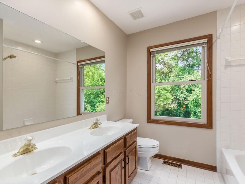 5592 Fawnbrook Lane, Dublin, OH 43017 Photo 31