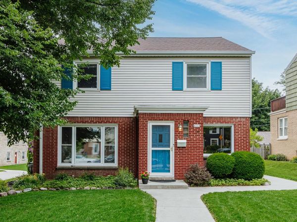 4315 N Alpine AVENUE, Shorewood, WI 53211