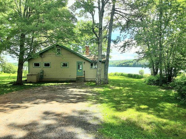 47 Stafford Circle , Newcastle, ME 04553