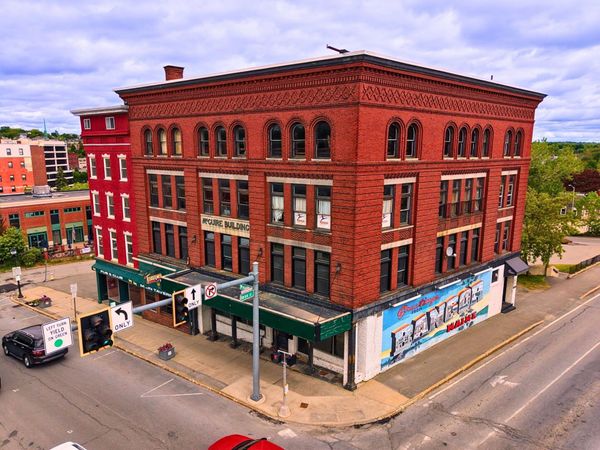 158 Main Street , Bangor, ME 04401