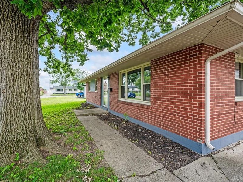 2144 Mountview Circle, Dayton, OH 45414 Photo 3