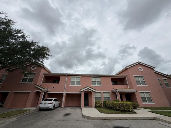 150 SW Peacock Boulevard, Unit 26-102, Port St. Lucie, FL 34986