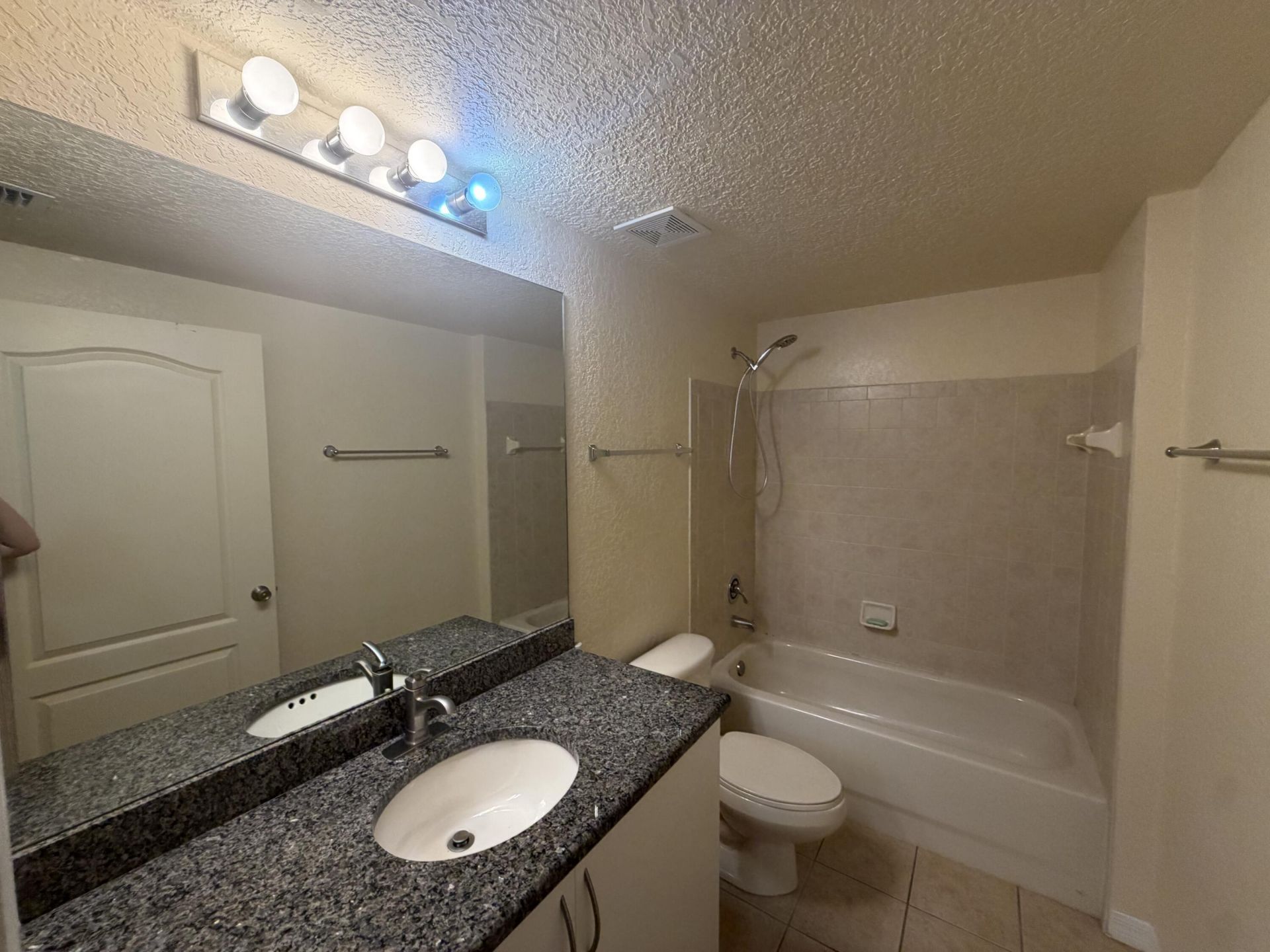 150 SW Peacock Boulevard, Unit 26-102, Port Saint Lucie, FL 34986 Photo