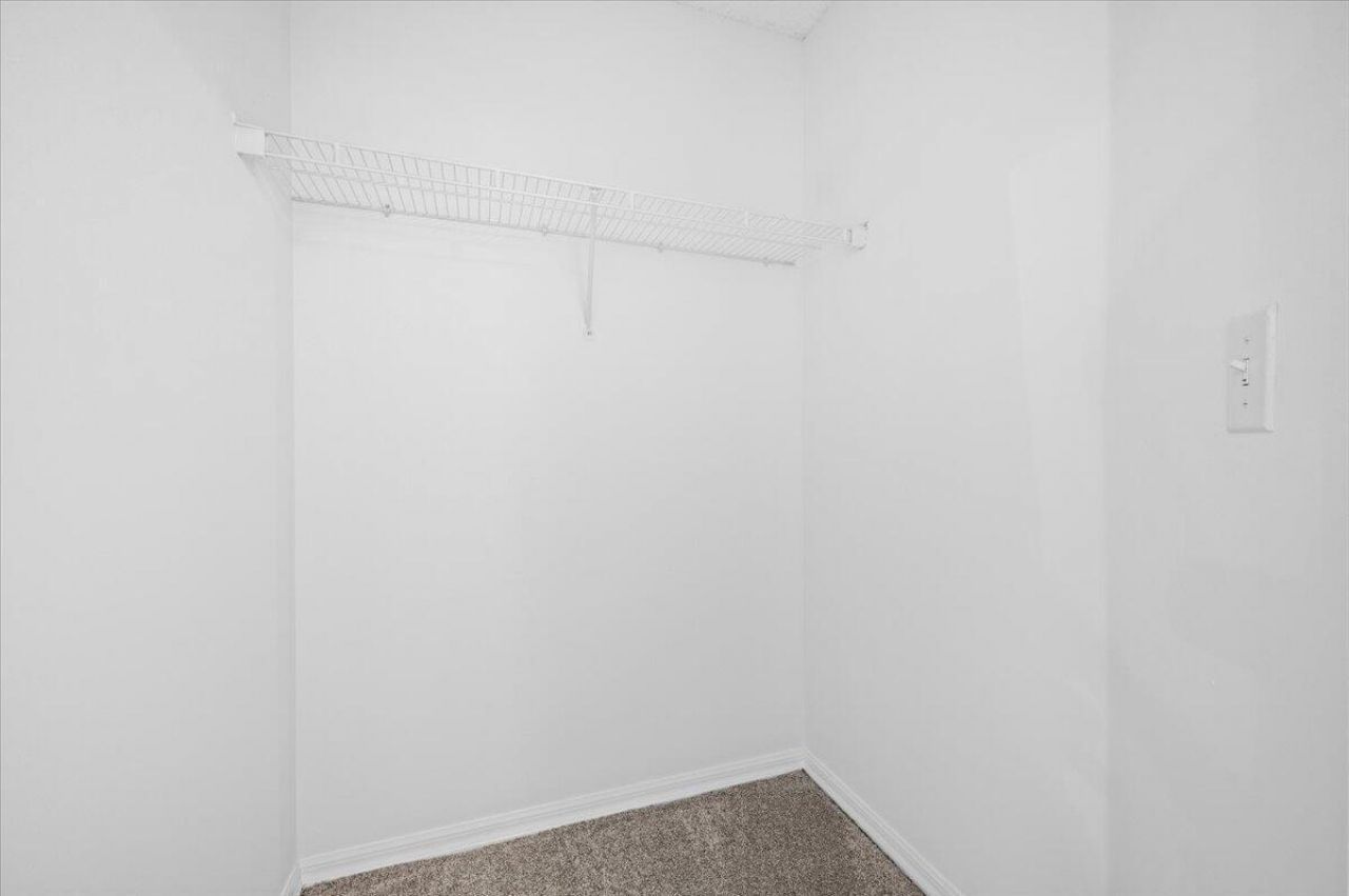 200 N Crestwood Court N, Unit 211, Royal Palm Beach, FL 33411 Photo