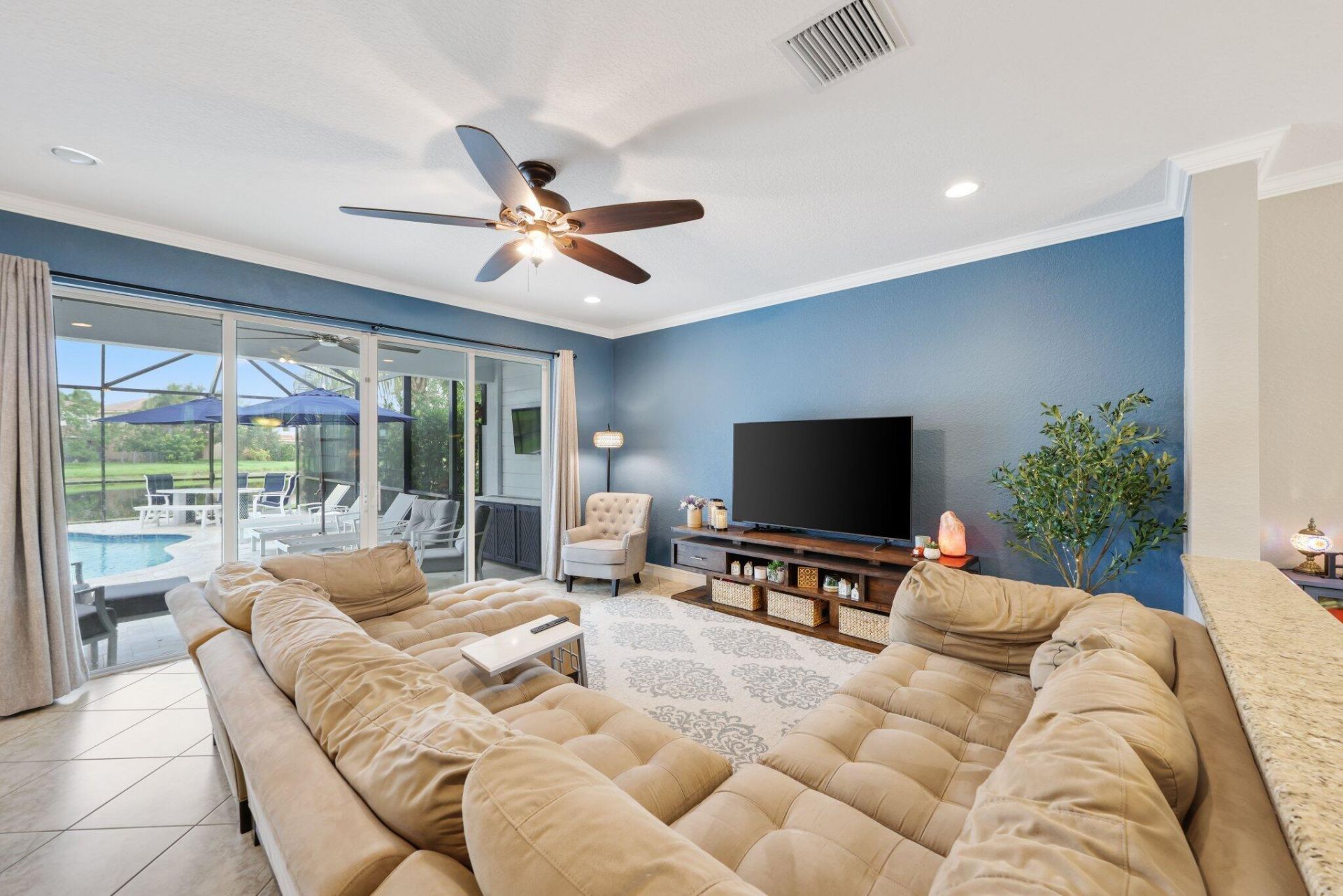 8396 Calabria Lakes Drive, Boynton Beach, FL 33473 Photo