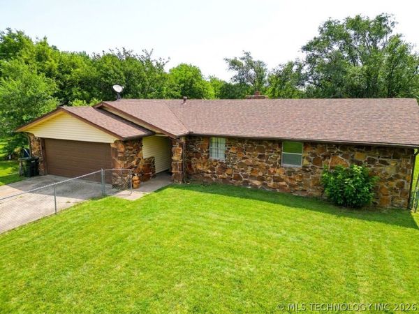 6303 S 155th West Avenue , Sapulpa, OK 74066