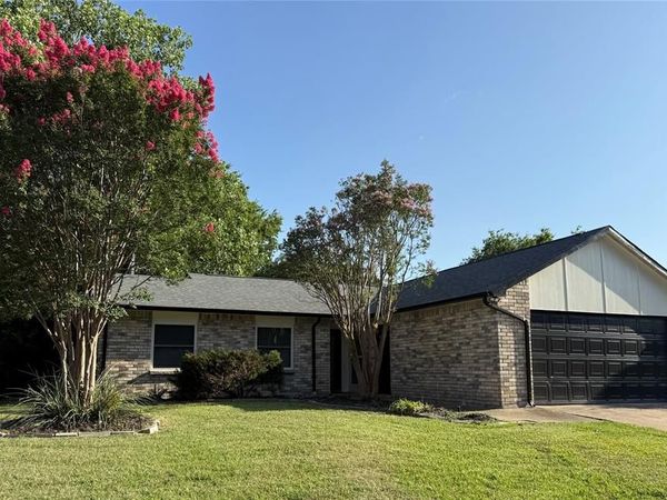 1922 Baywood Lane, Arlington, TX 76014