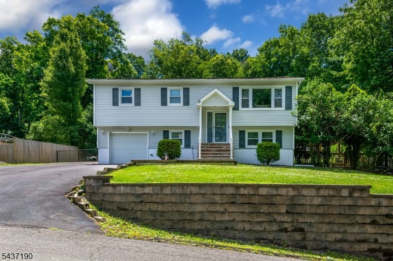 88 Shore Rd, Green, NJ 07821 Main Photo