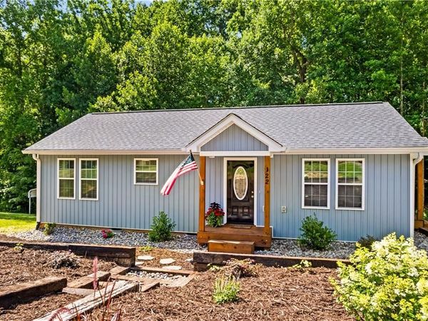 122 Yadkin River Road, Statesville, NC 28625